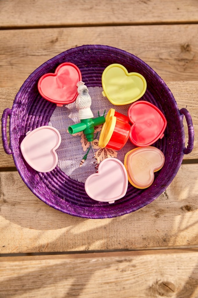 Set of 8 Heart Shaped Snack Boxes Rice DK